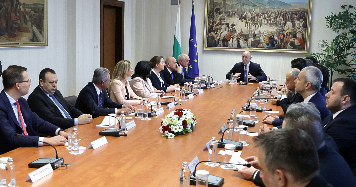 След провала на 50-ото Народно събрание да излъчи редовен кабинет