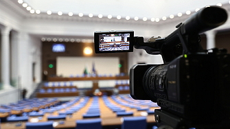 Бърз разпад на най малката и най новата парламентарна група на