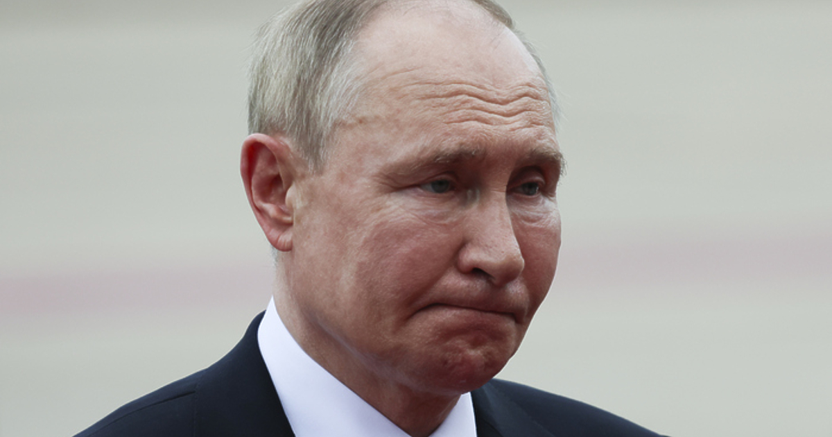 Повече от 76 000 души са евакуирани от граничещите с