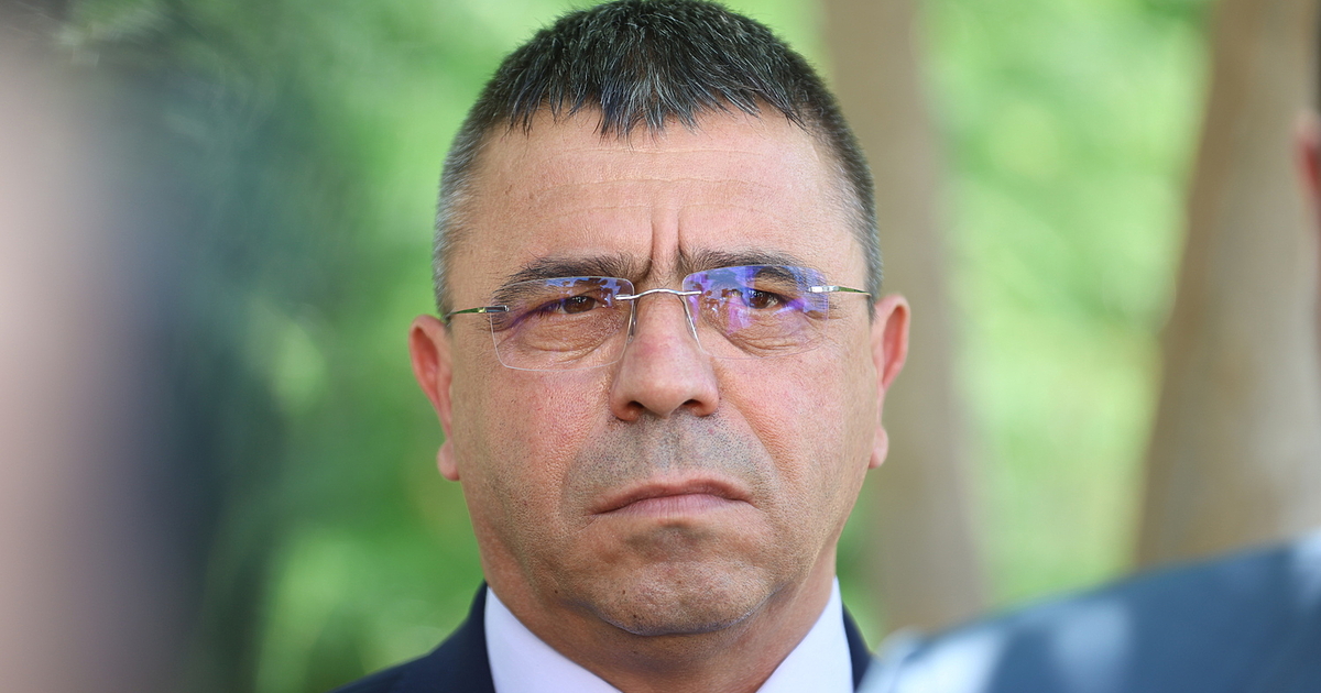 Второто служебно правителство, оглавявано от Димитър Главчев, бе представено в