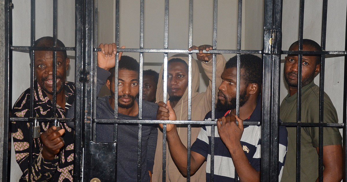 Когато Щефан Фукс започва да разказва за структурите на Черната брадва,