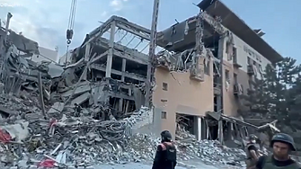 В резултат на среднощна руска атака в Украйна загинаха най малко