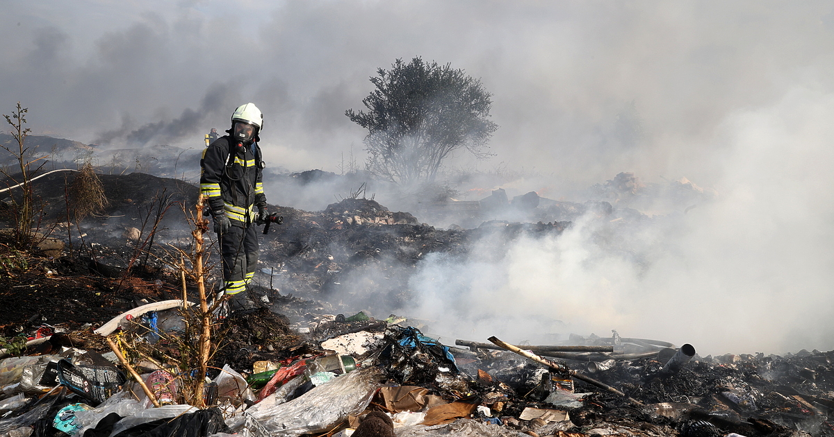 Общо 121 пожара са ликвидирани в страната през последното денонощие,
