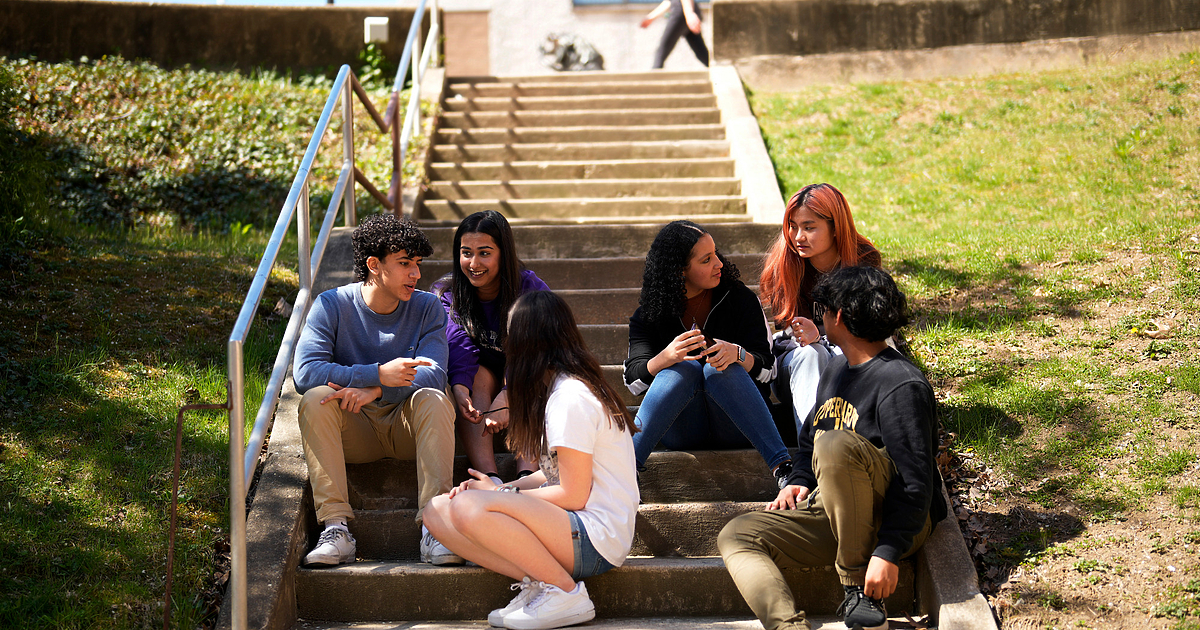 Гърция въвежда т.нар. ученическа кошница“ с намалени стоки преди първия