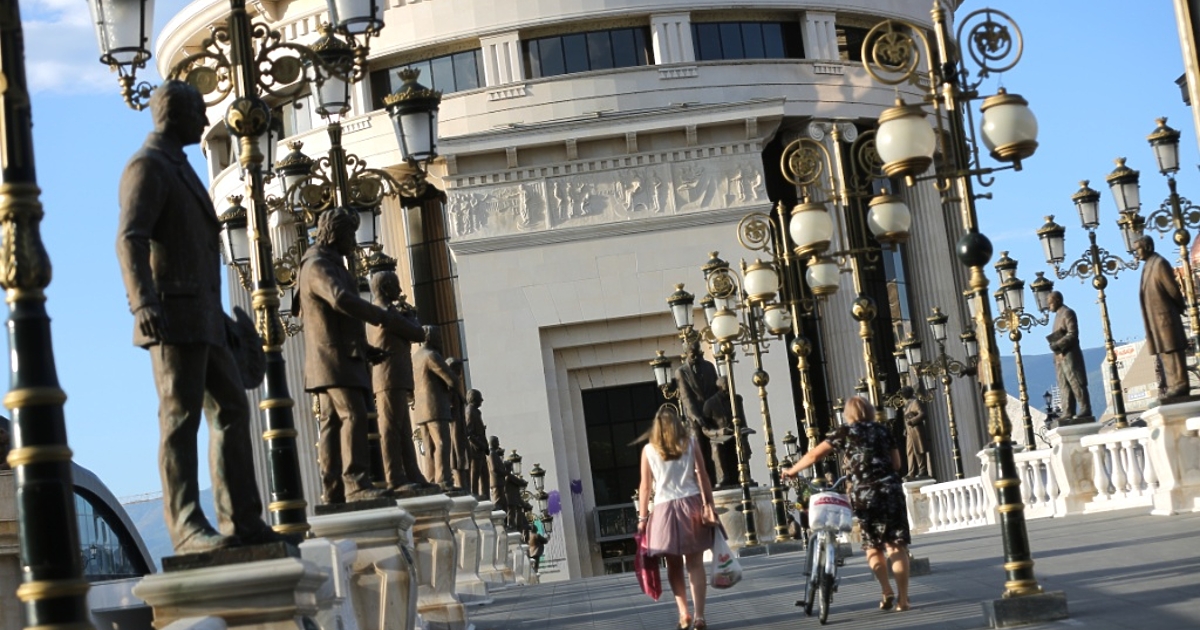 Две предупреждения към Република Северна Македония (РСМ) дойдоха днес по