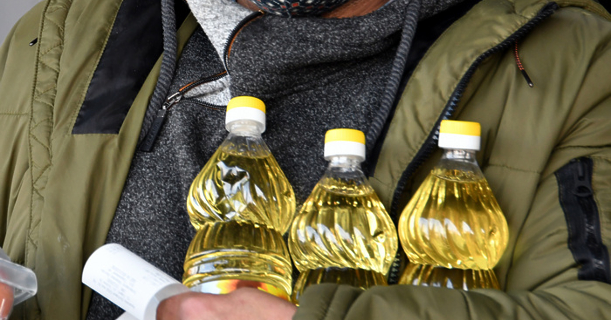 Прогнозите за поскъпване на олиото, заради слабата реколта в страната