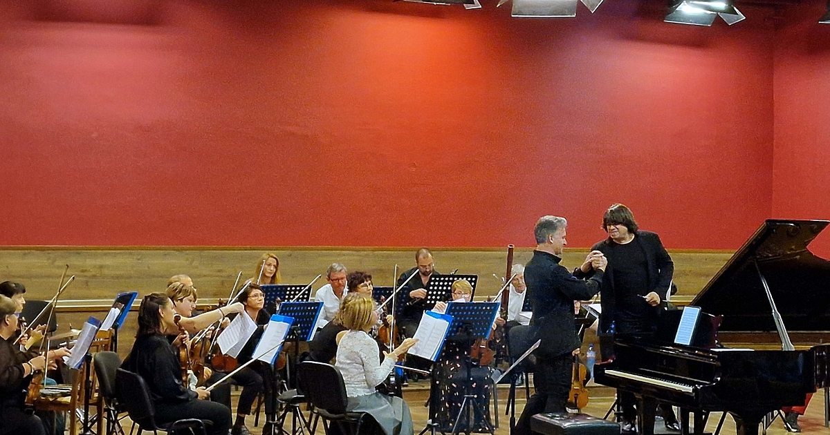 На всеки опит да се заговори за реформа в театрите