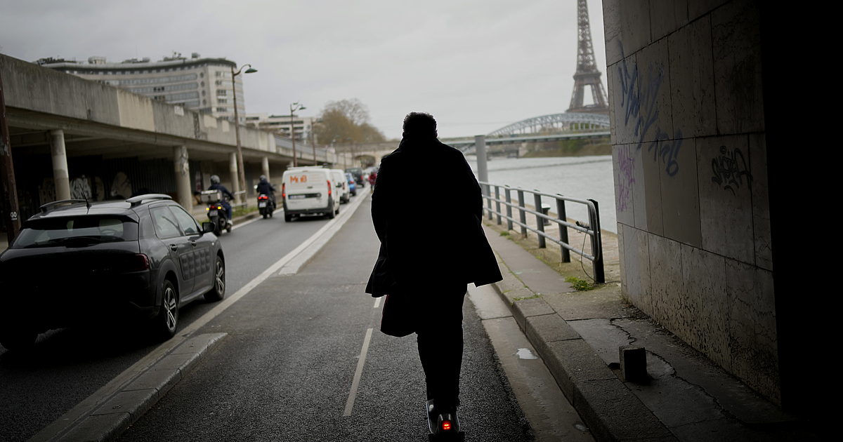 От днес посетителите на Париж ще трябва да плащат драстично