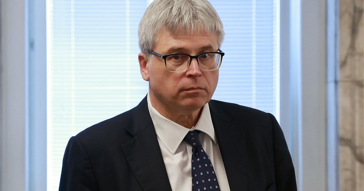 На 24 септември Конституционният съд (КС) обяви, че отстраняването на