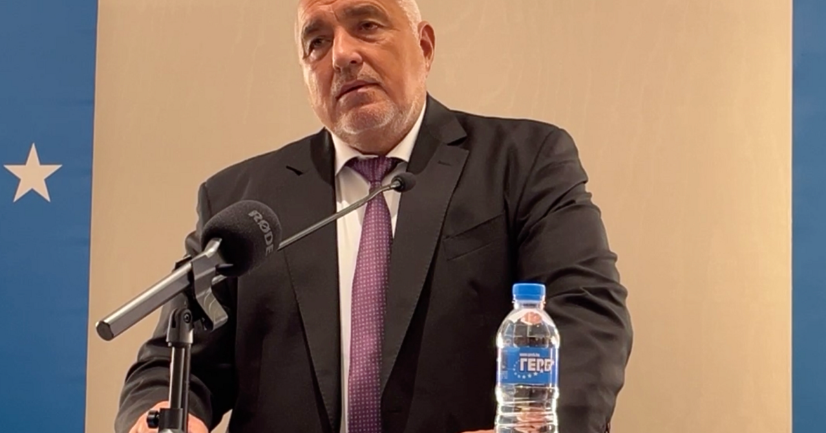 “Направихме голяма глупост с Конституцията и го отчитам. Това обяви на