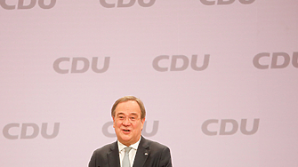 Официално германско руският Петербургски диалог е приключил от години но високопоставени