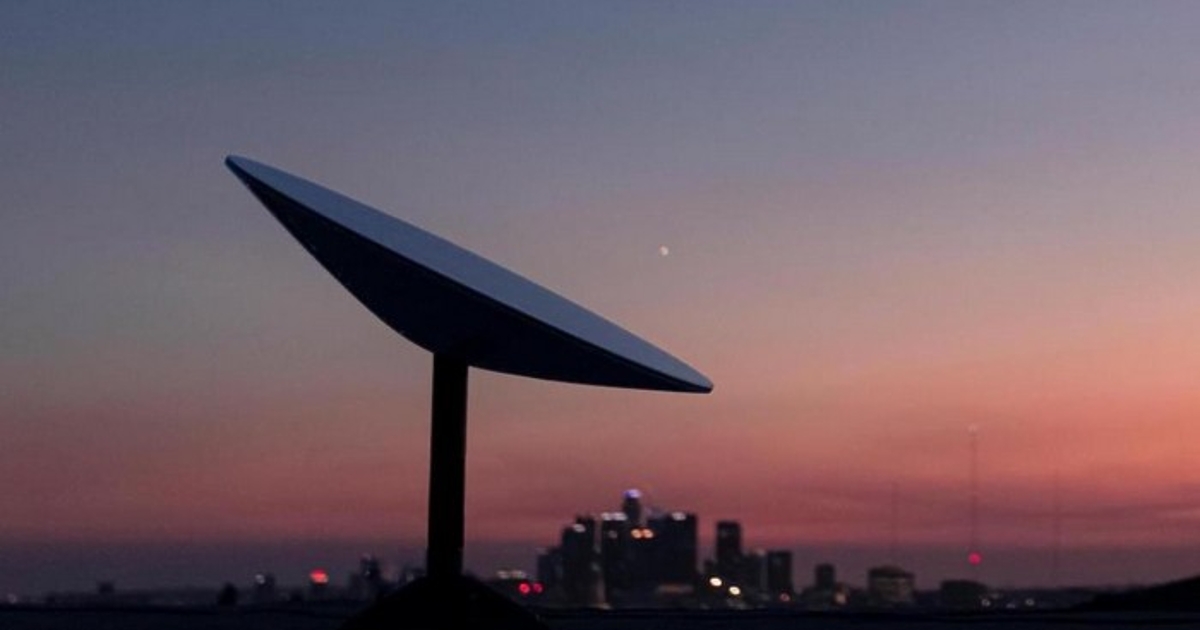 Американската компания SpaceX е подала молба до Федералната комисия по