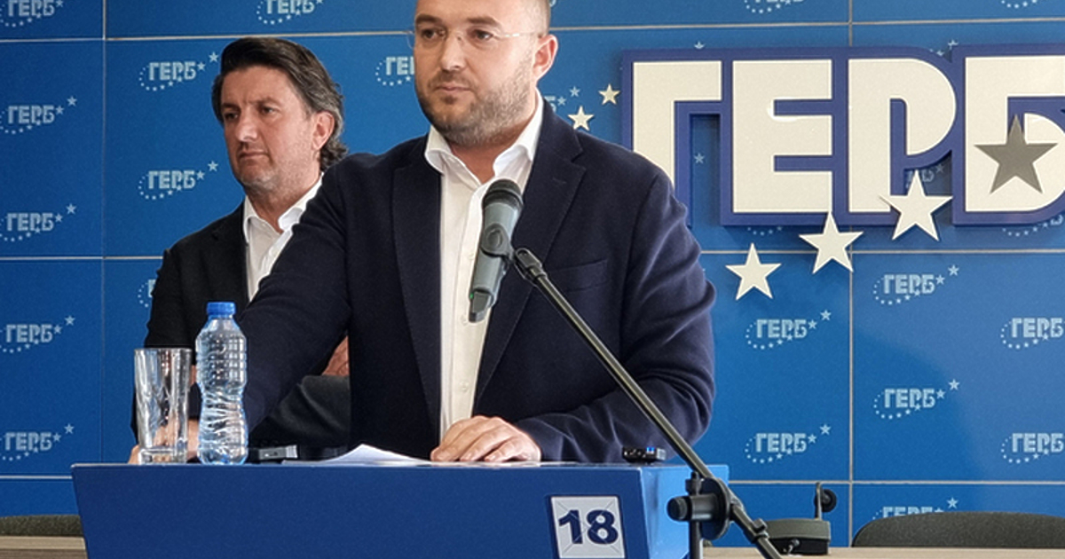 София вече е градът на златните колчета и парапети.  Това