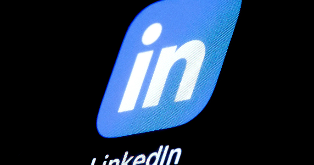 Социалната платформа за бизнес отношения LinkedIn е изправена пред сериозно