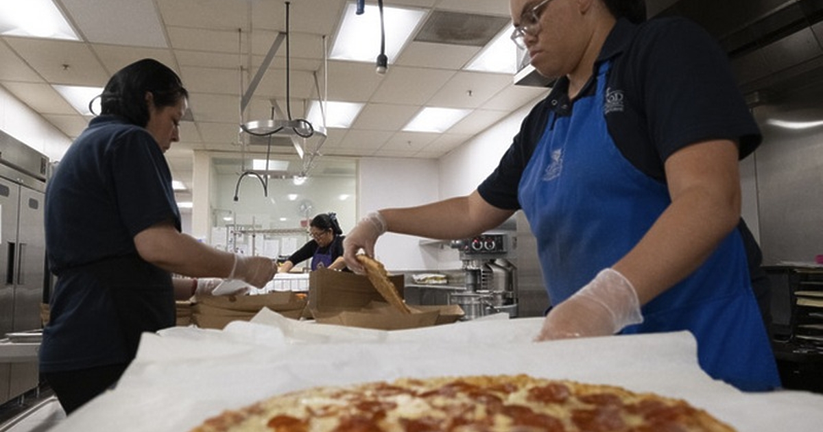 Германската полиция обискира пицария в град Дюселдорф, която е предлагала