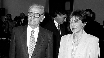 На 17 октомври 1994 г жена оглавява първото в историята