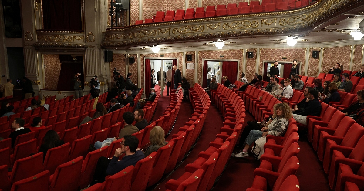 Народният театър Иван Вазов ще презаверява билети или ще връща