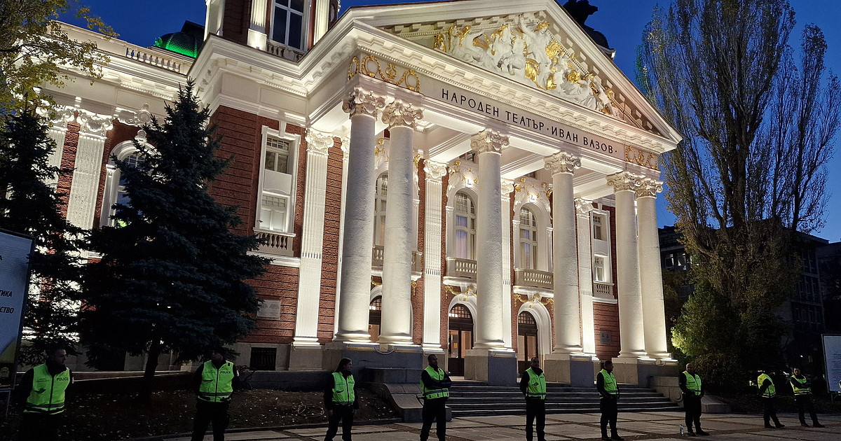 След снощните батални сцени днес МВР реши да направи кордон