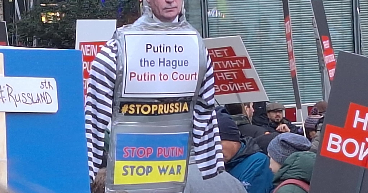 В центъра на Берлин днес се проведе антивоенна акция на