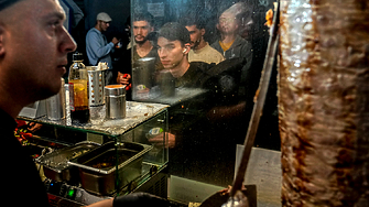 Морските дарове все по упорито заместват месните комбинации в най популярната вкусотия