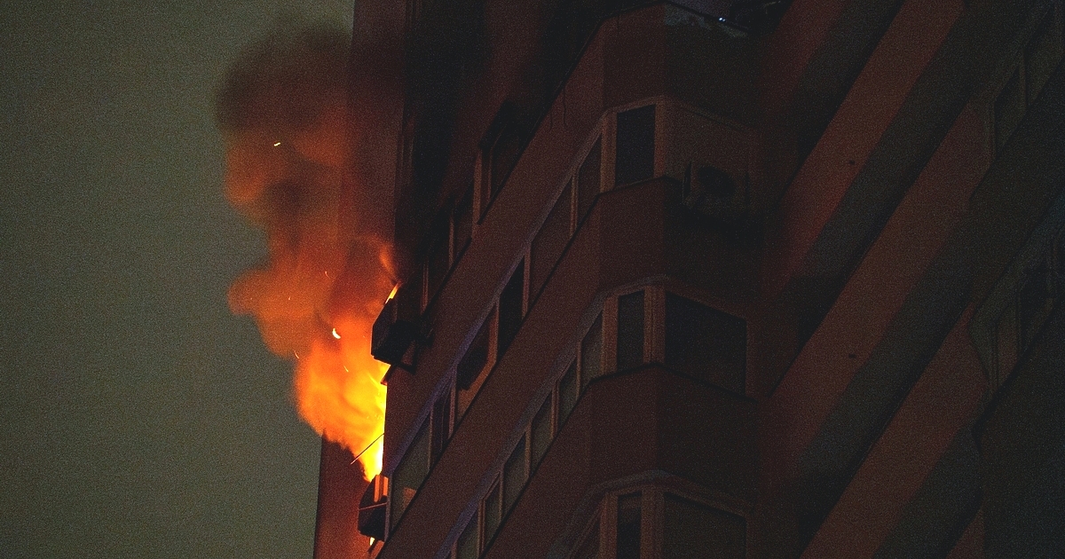 Най-малко двама души бяха ранени тази нощ при руска атака