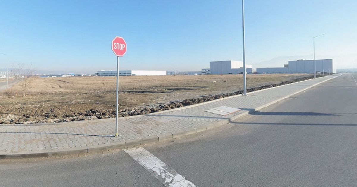 Продуцентска компания е спечила държавен търг за парцел в индустриална