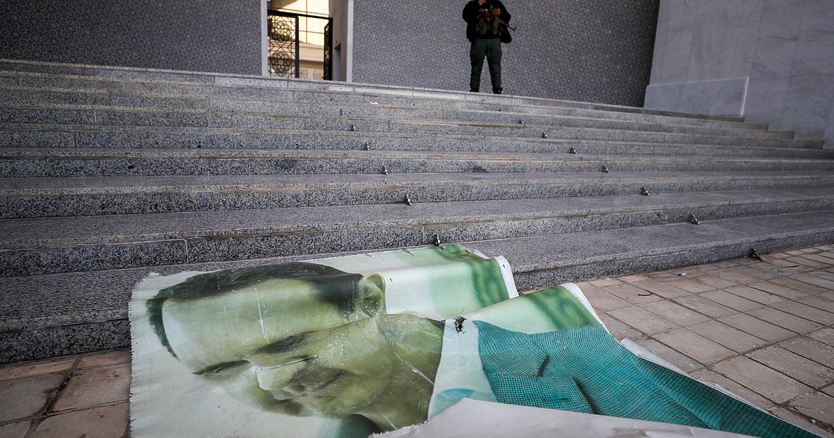 След близо четвърт век начело на един подтискащ свободите режим