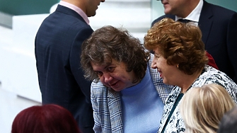 БСП във вторник ще се опита да проведе разговори за