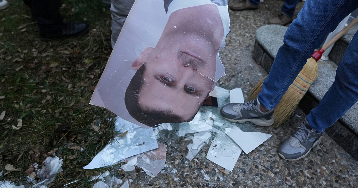 Диктаторите имат неприятния навик да свършат по един и същи