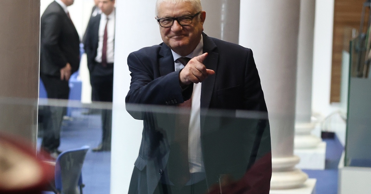 Петър Кънев от БСП-Обединена левица е нов вариант за председател