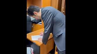 Кирил Петков е внесъл в деловодството на 51 вото Народно събрание