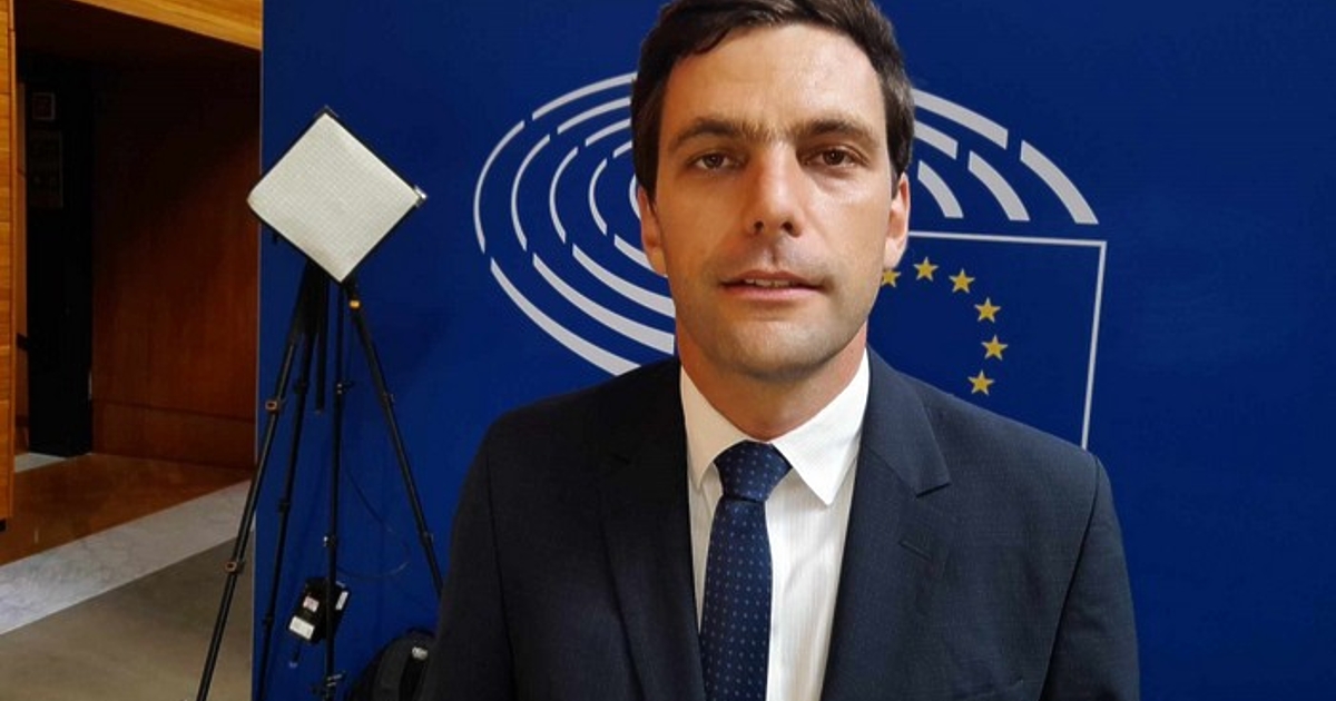 Никола Минчев е евродепутат от либералната група Обнови Европа“. Той