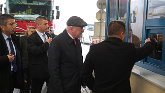 Фирмата изпълнител си спазва сроковете по ремонта на Дунав мост при