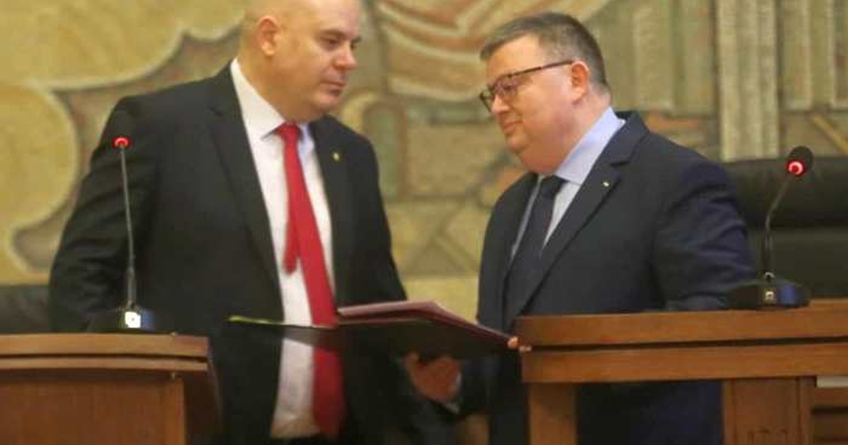 В края на декември 2024 година оценките за работата на