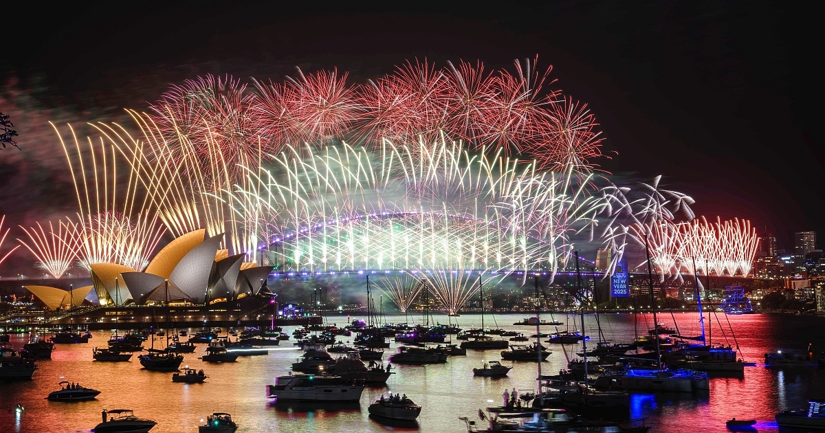 В Австралия вече е 2025 г. С Честита Нова година се