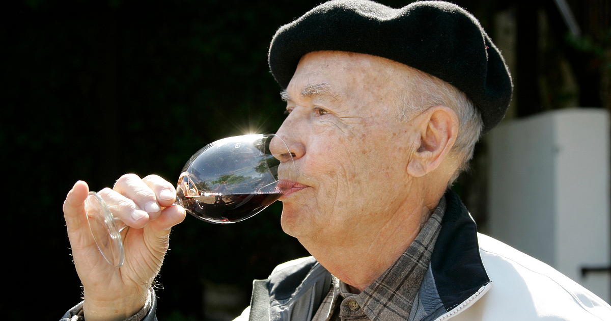 Алкохолните напитки трябва да съдържат на етикетите си предупреждение за