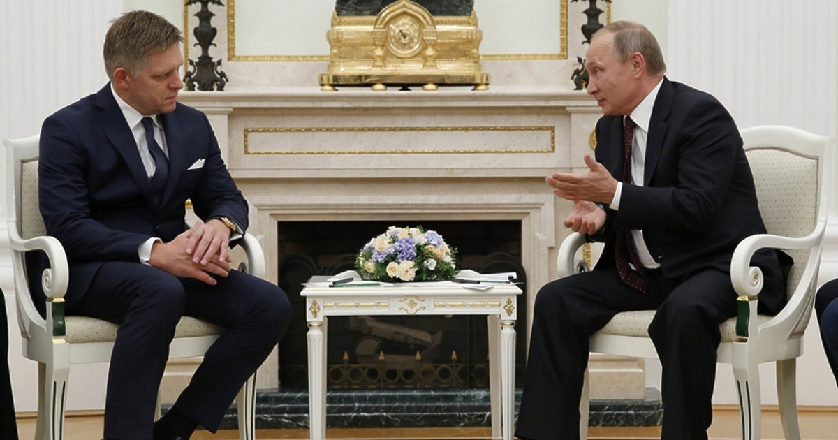 Словашкият премиер Роберт Фицо, оцелял преди месеци в атентат, последва