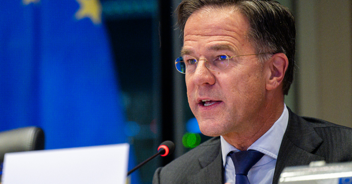 Страните от НАТО трябва да харчат над 3 на сто