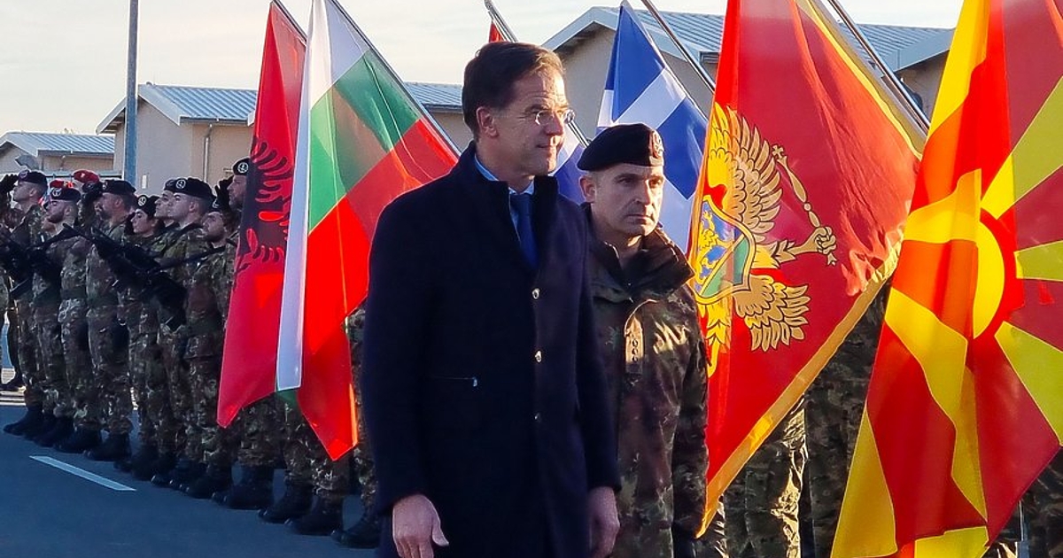 Генералният секретар на НАТО Марк Рюте пристигна на учебния полигон