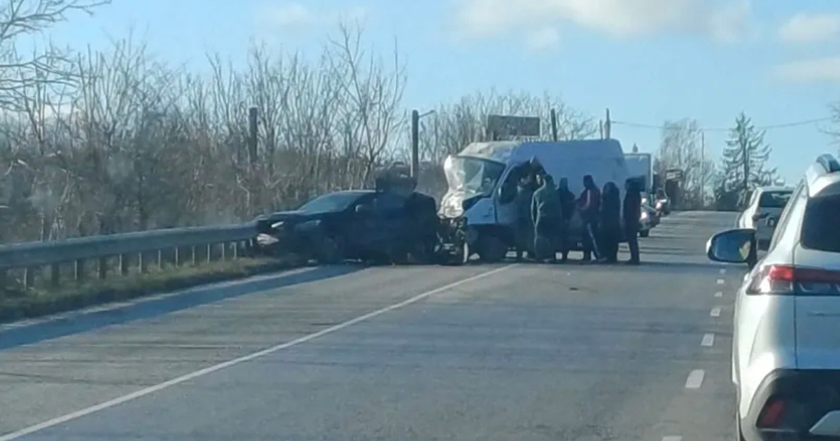 Тежка катастрофа е станала на пътя София - Варна. Челно
