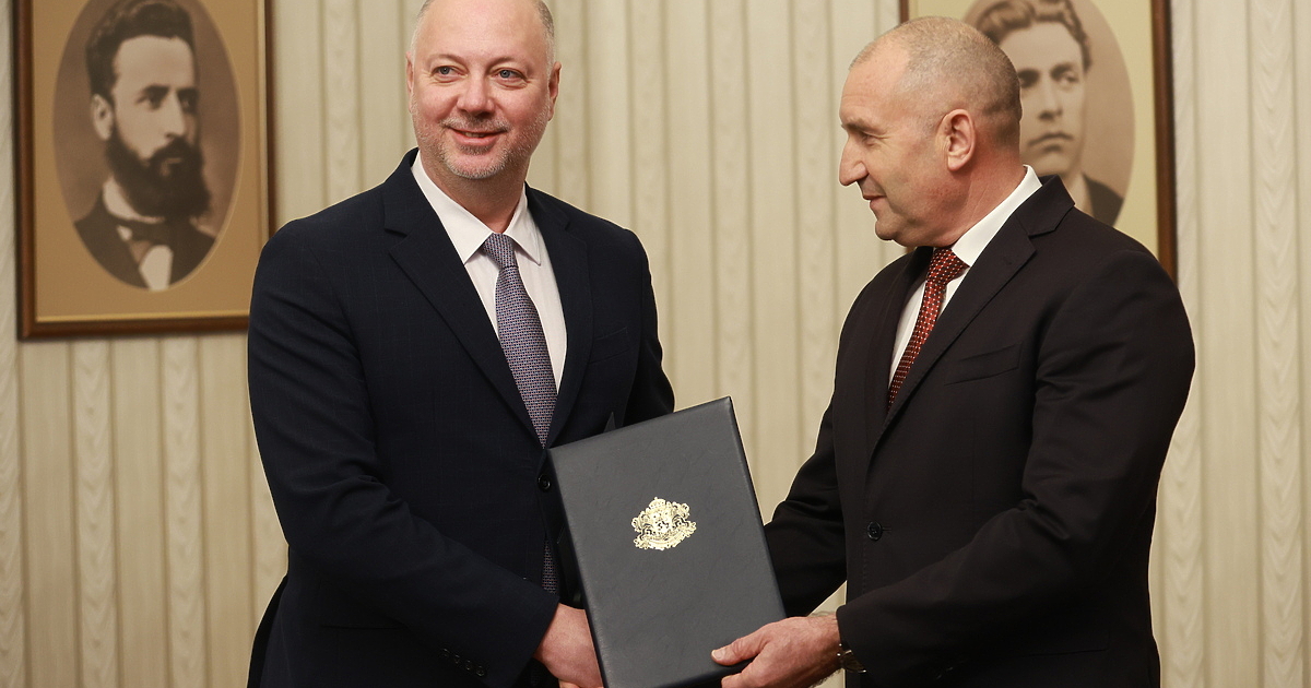 Днес Росен Желязков, кандидат за премиер от ГЕРБ, получи първия