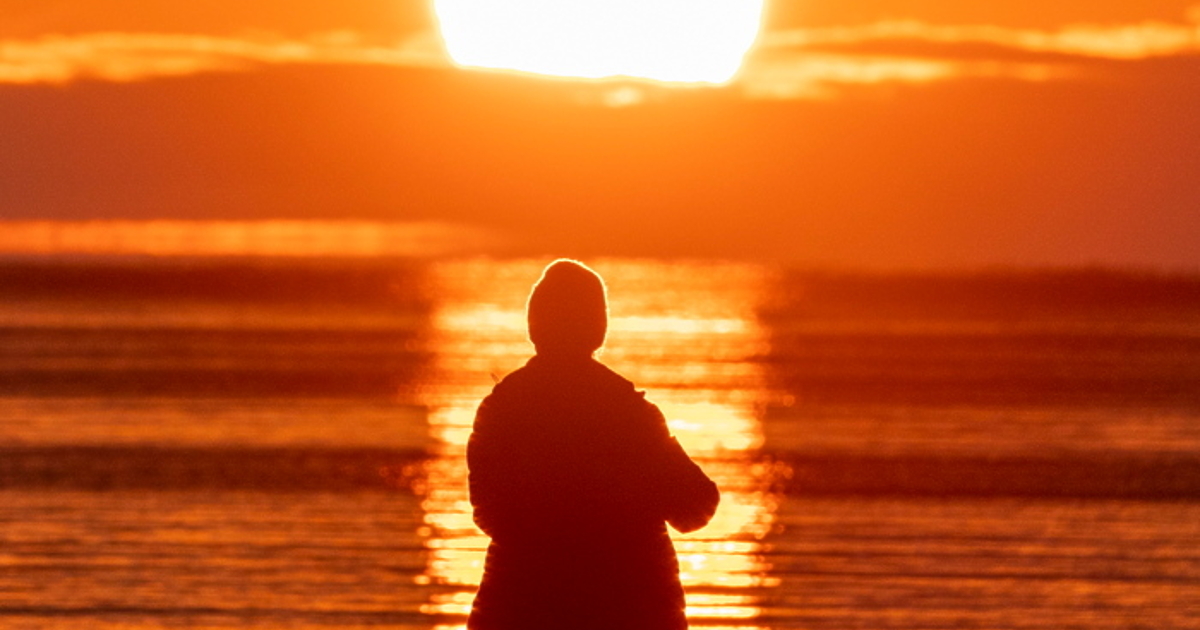 Наспи се, нещата изглеждат по-добре на сутринта. Или в български