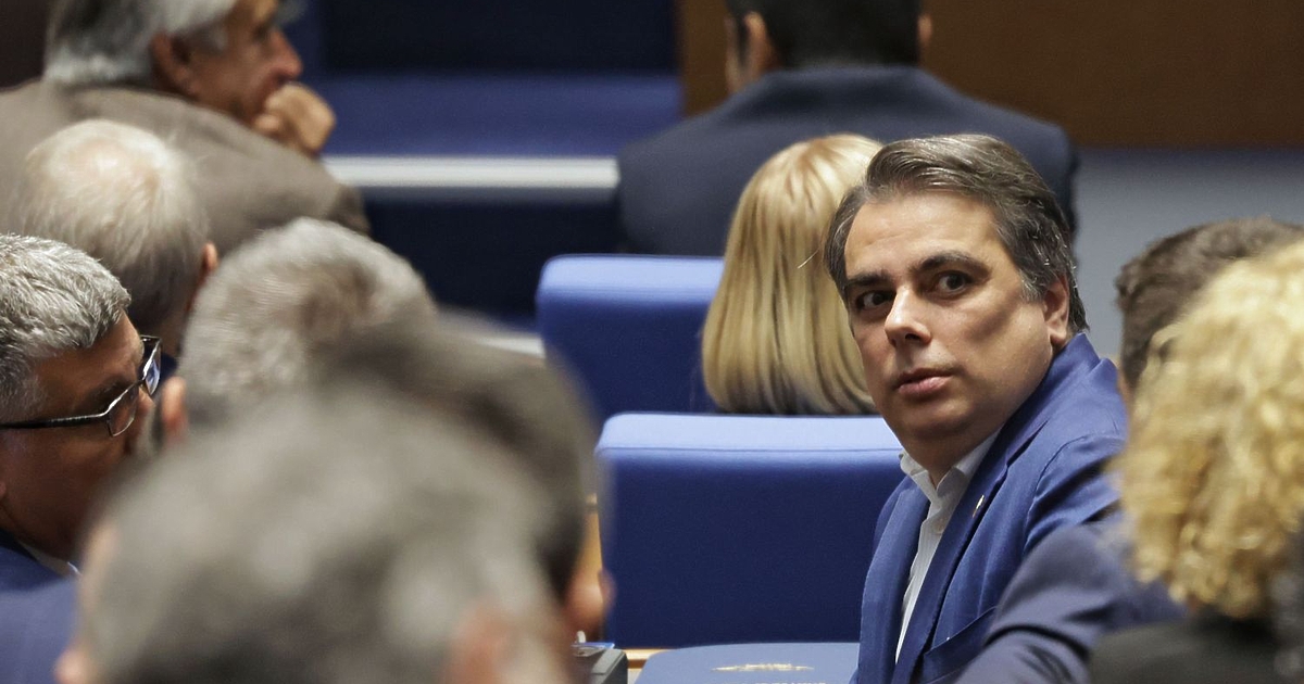 Ако се вярва на ГЕРБ държавата е пред финансов апокалипсис,