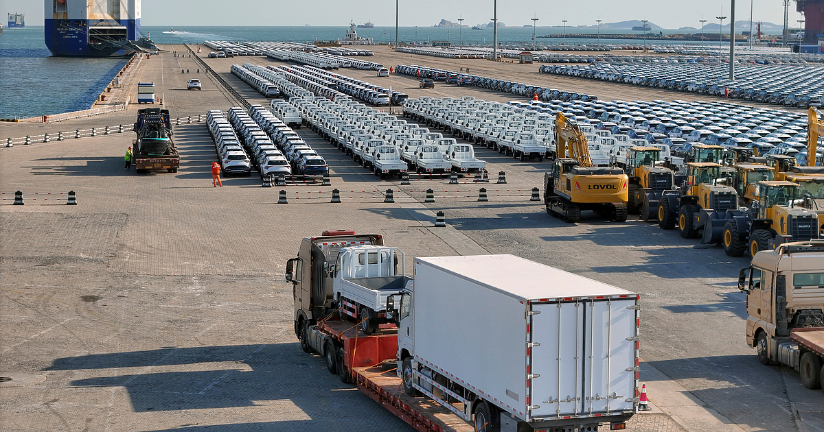Президентът на САЩ Доналд Тръмп заяви, че обмисля да въведе