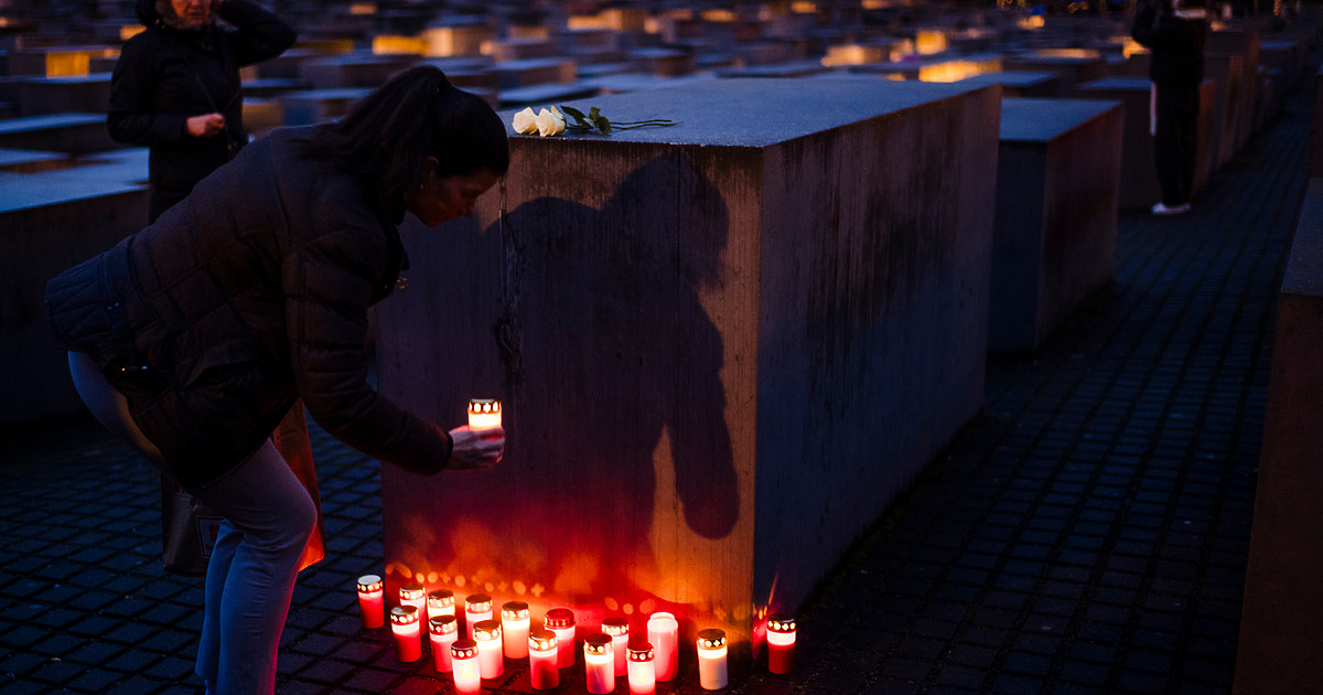 Днес се навършват 80 години от освобождаването на нацисткия лагер