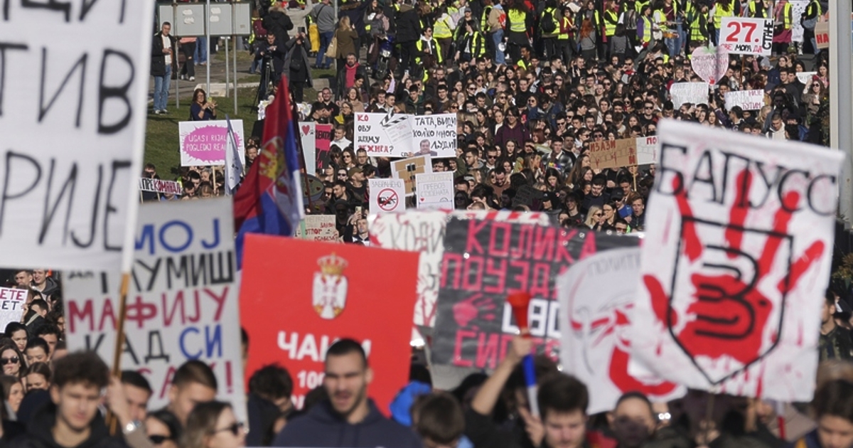 Студенти в Белград блокираха за 24 часа пътен възел, който