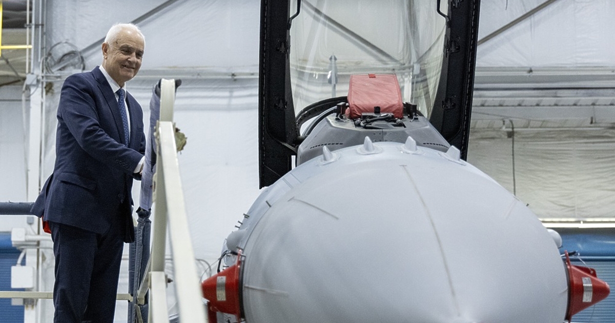 България получи първия самолет F-16 Block 70 в производствената база