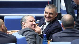 Парламентарната група ПГ на БСП Обединена левица вече е с ново