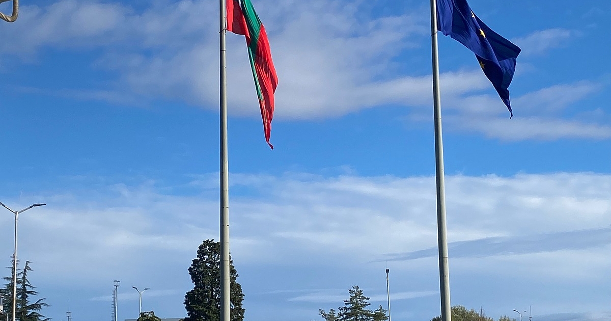 Съвместен контингент от служители от България, Австрия, Румъния и Унгария