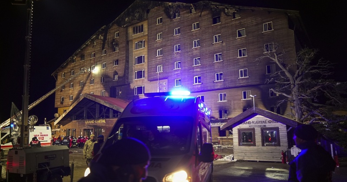 Общо 28 души са задържани по случая с пожара в